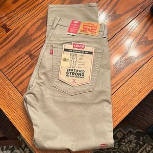 NWT Men’s Levi’s “Workwear Fit” jeans 36x32